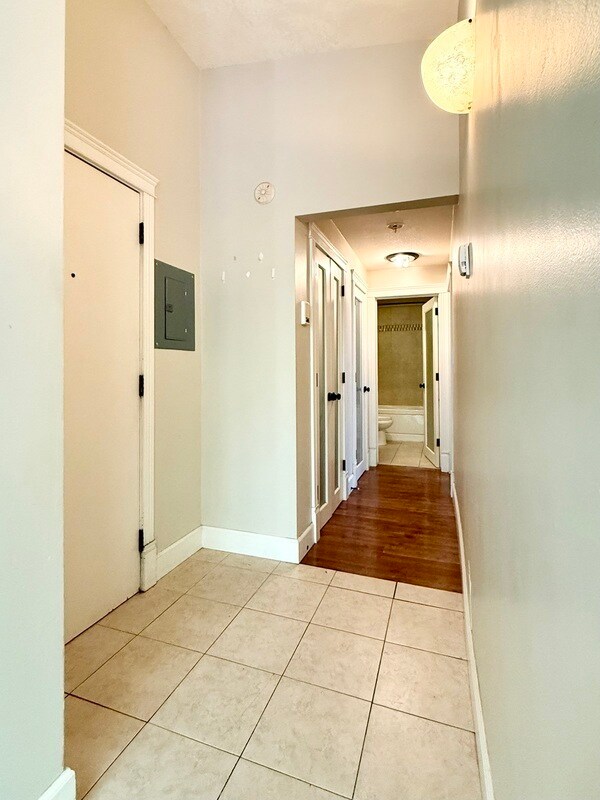 Photo - 10629-10110 110 St NW Unit 301, 202