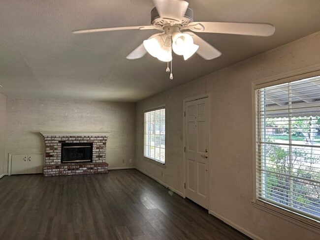 Photo - 2280 Summerfield Rd