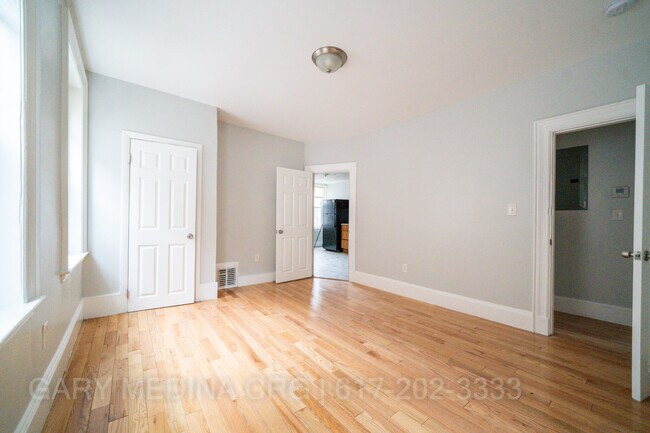 Photo - 38 Fayston St Unit 1