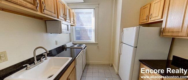 Photo - 100 Queensberry St Condo Unit 11