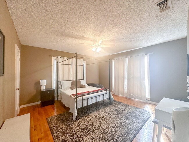 Photo - 2611 29th St