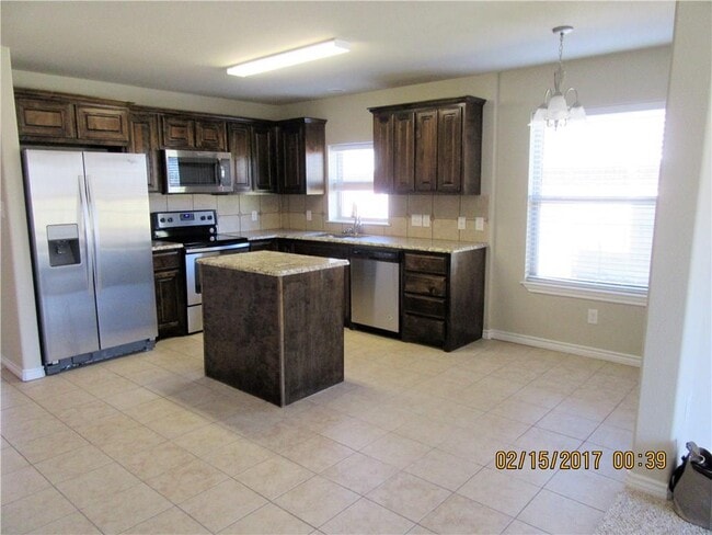 Photo - 1725 Fairway Dr