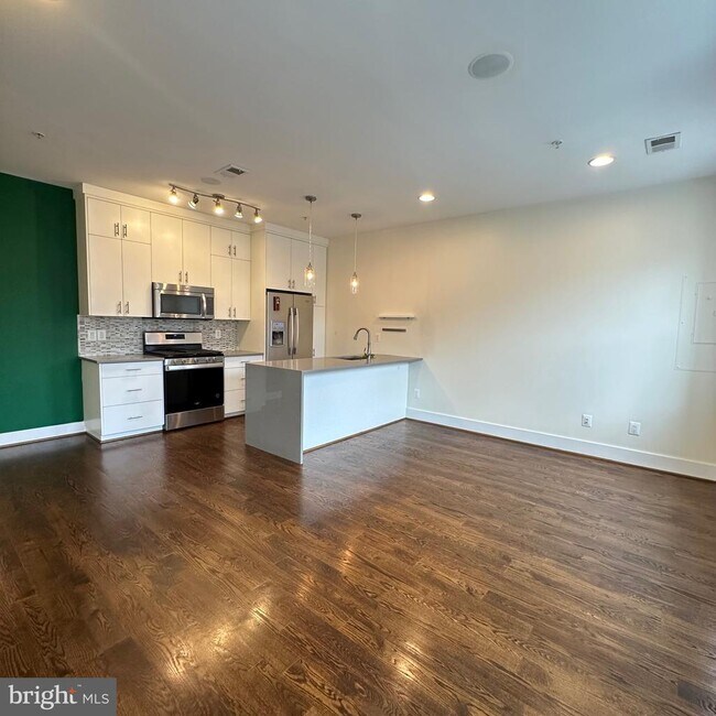 Photo - 1478 Harvard St NW Unit 3