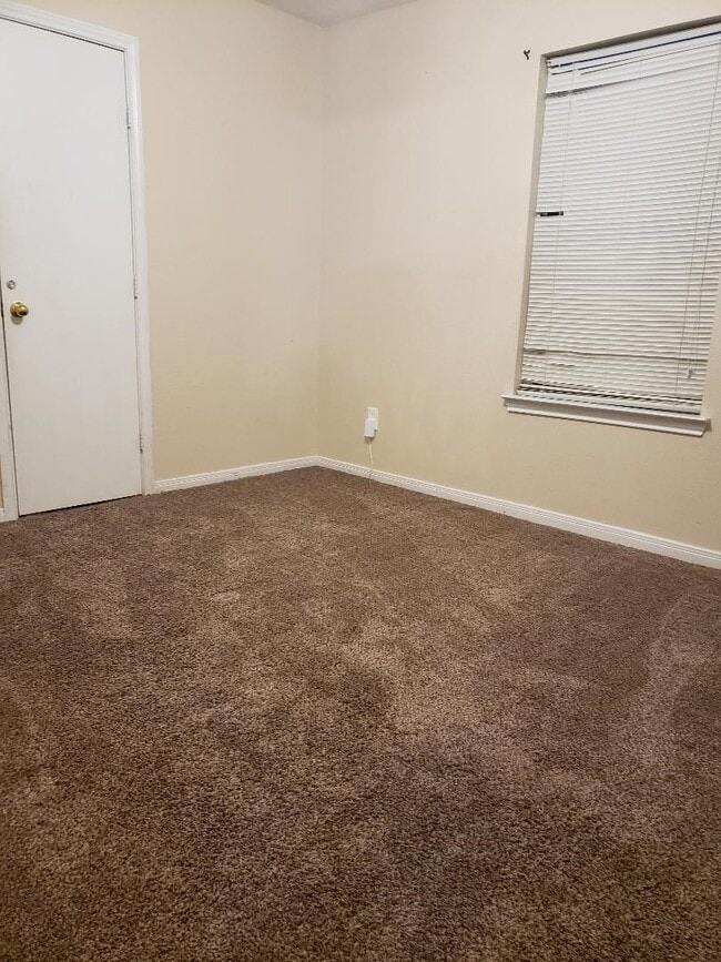 Photo - 16123 Catbird Ct