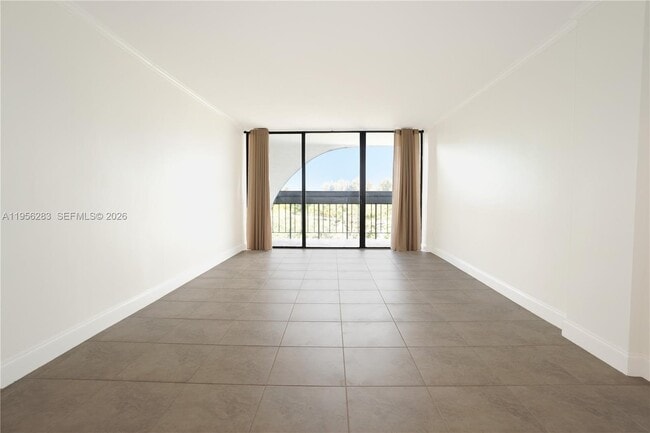 Photo - 2715 Tigertail Ave Unit 606