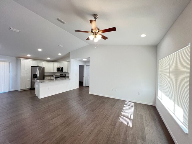 Photo - AWESOME 3 BD/2BA Home in Ocklawaha!! Available now!!