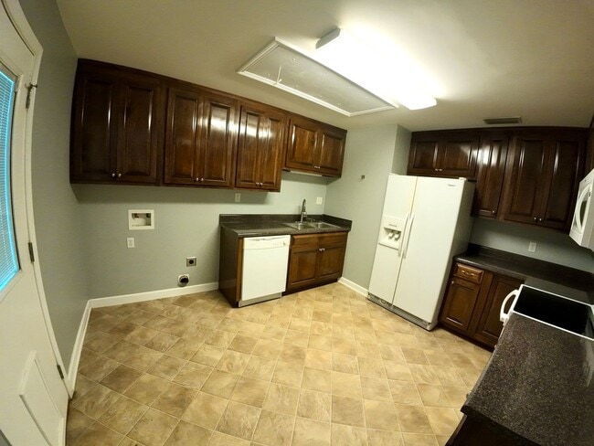 Photo - 3/1 Brick Home with Carport w/ fenced in yard