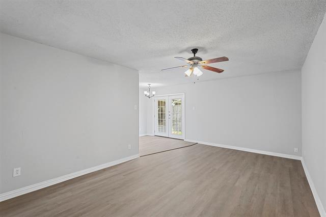 Photo - 805 N Shore Dr