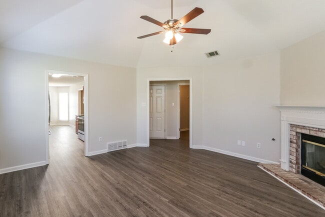Photo - 10104 Cross Hill Dr