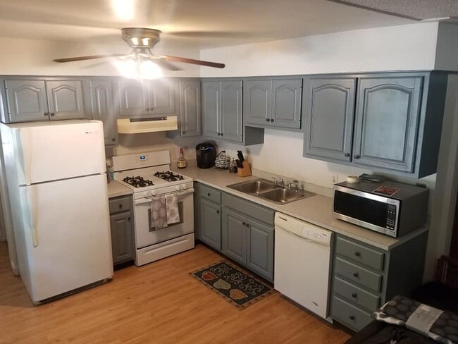 Photo - 512 Grand St