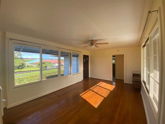 Photo - Classic Hilo Home