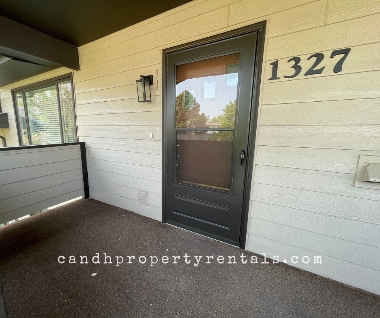 Building Photo - 1327 Panners Pl