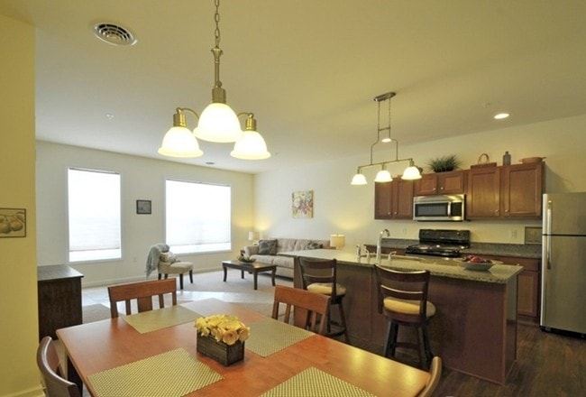 Photo - Locust View Apartments