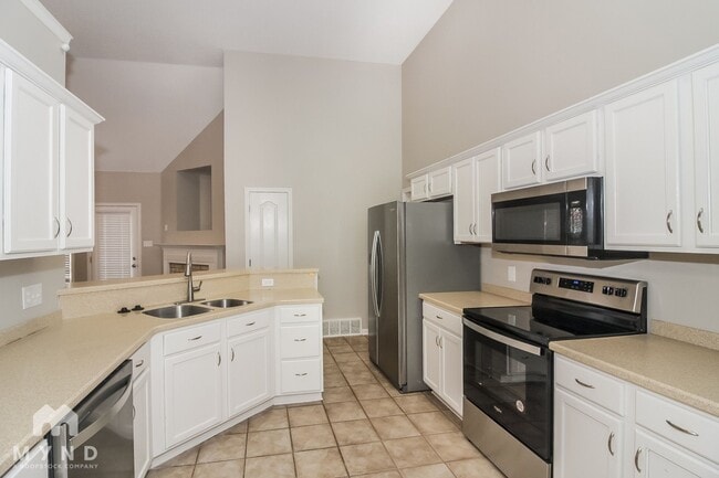 Photo - 10172 Lynham Dr