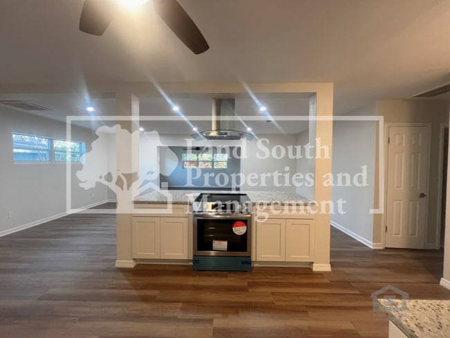 Photo - 2618 S Palmeden Dr