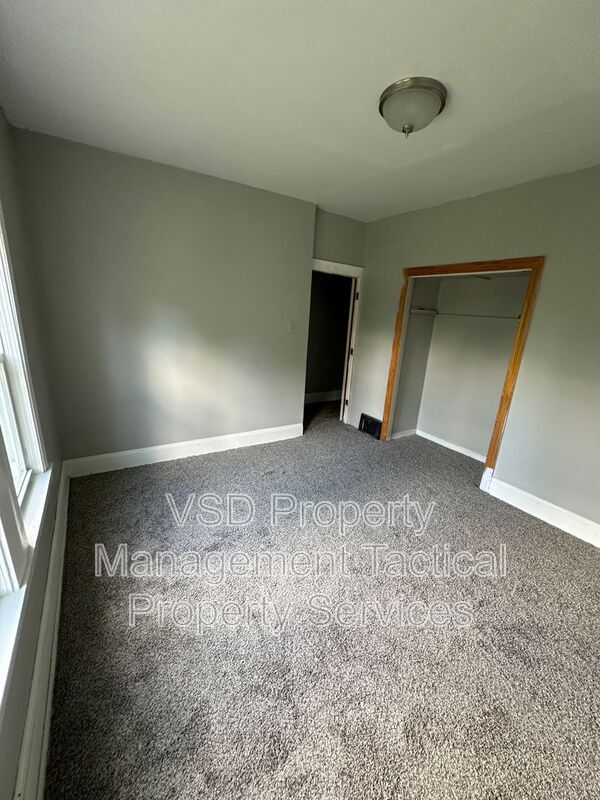 Photo - 3285 E 143rd St Unidad #3