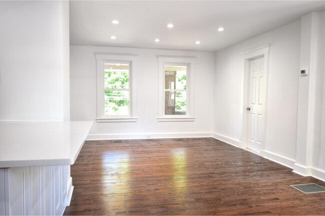 Photo - 149 Lake Ave