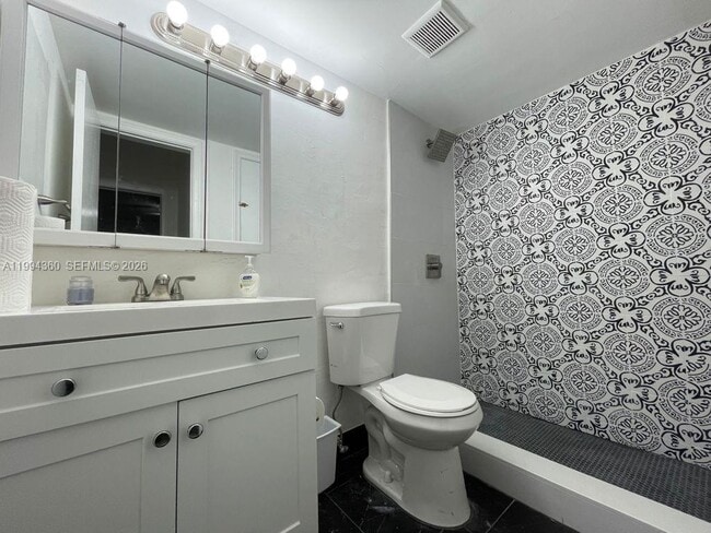 Building Photo - 8701 SW 141st St Unit C5