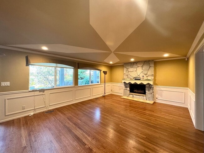 Photo - Stunning Bellevue Home with Lush Gardens & Prime Location