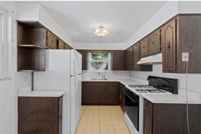 Photo - 2143 Plainview Ave