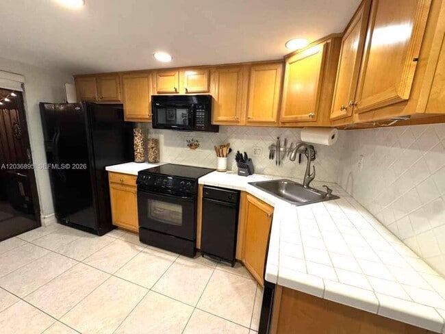 Photo - 10044 SW 77th Ct