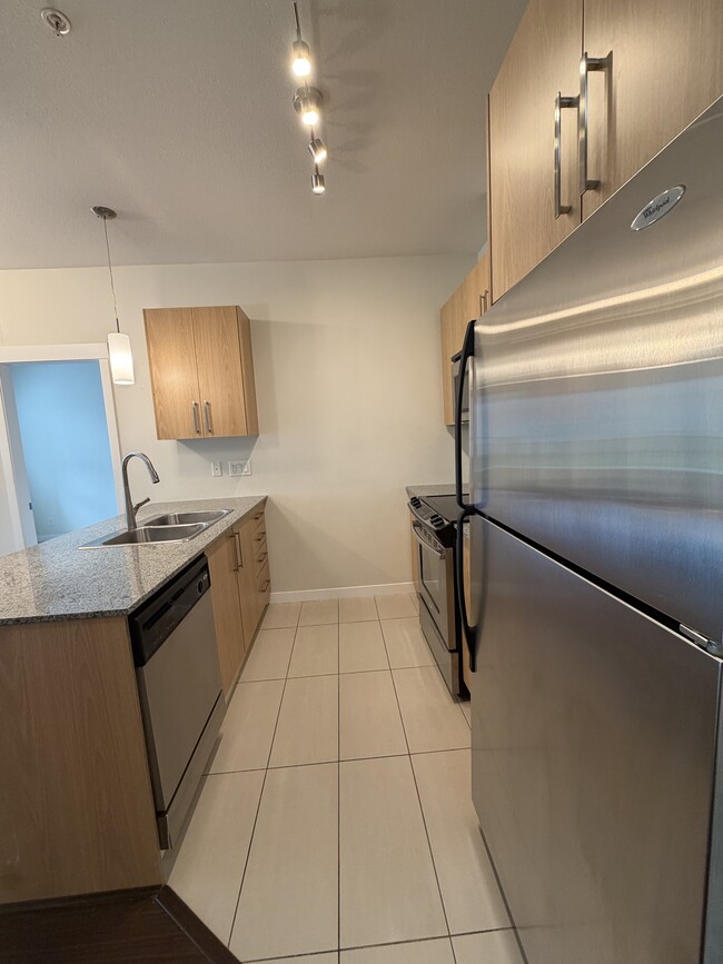 Photo - 2943-2943 Nelson Pl