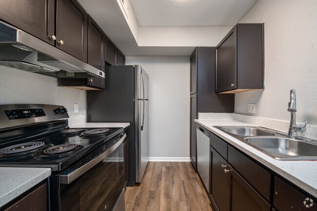 Interior Photo - The Life at Grand Oaks Rental