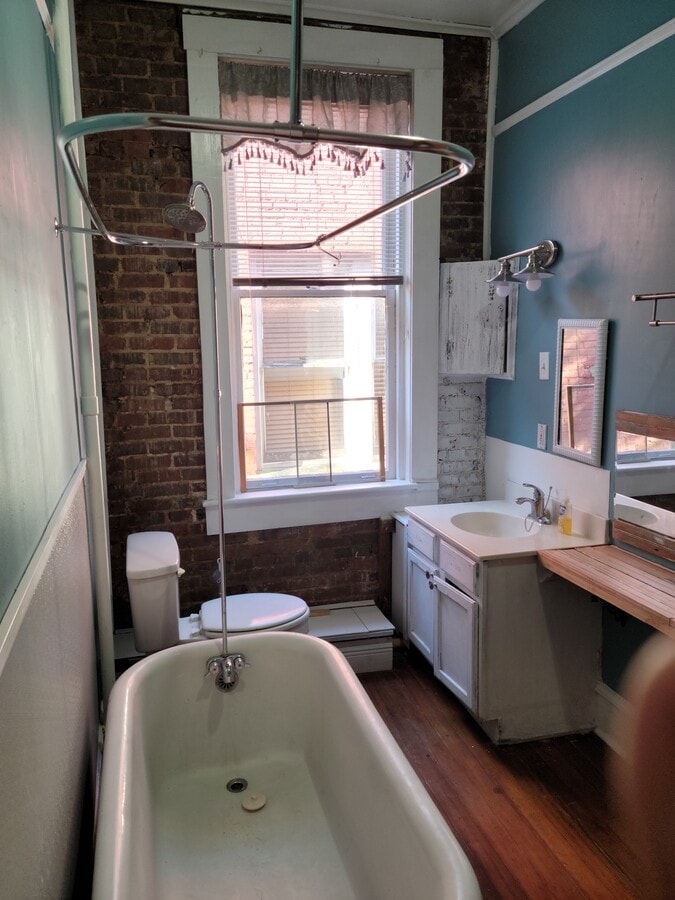 Photo - 155 W Pine St Unit Apartment 4