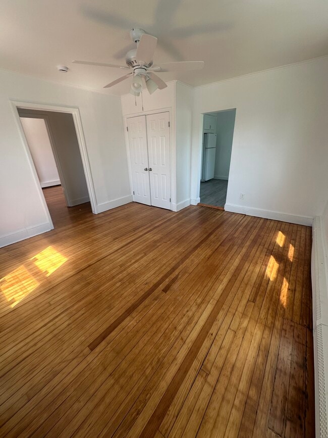 Photo - 111 Higbie Ln Unit 111 2nd floor