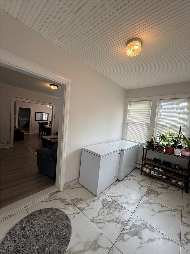 Photo - 815 Carpenter Pl