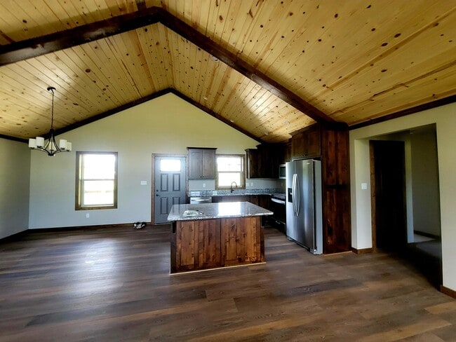 Photo - 401 Alpine Dr