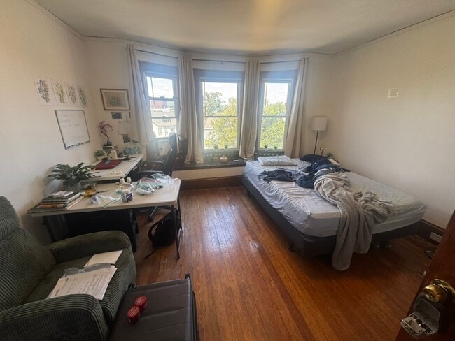 Photo - 582 Cambridge St Unit 3