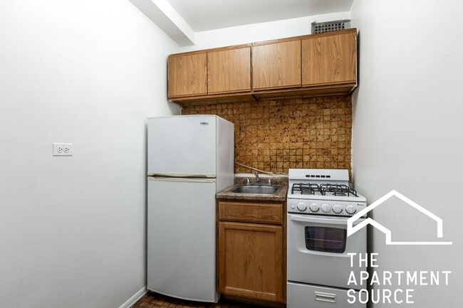 Photo - 739 W Belmont Ave Unit 308