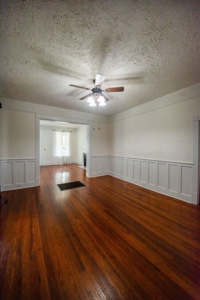 1241 Eberhart Ave