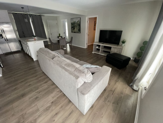 Photo - 622 Murphy Dr