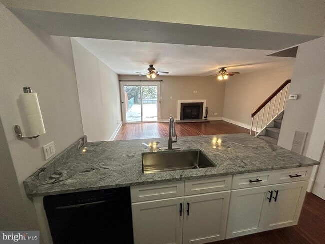 Photo - 1011 Princeton Pl