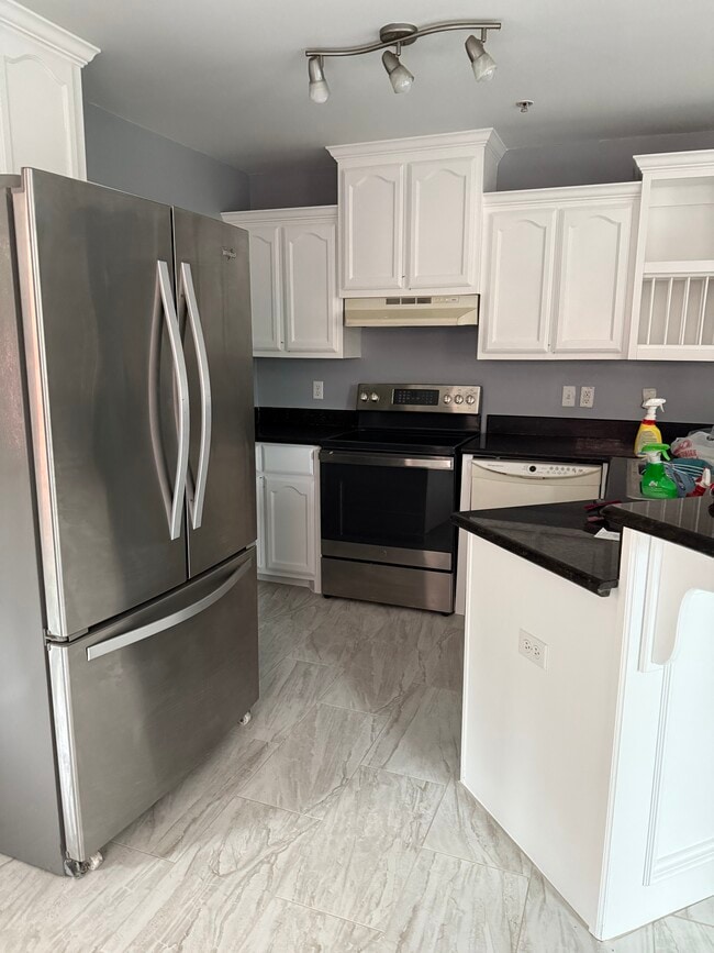 Photo - 106 S 48th Ln Apartments Unit 2