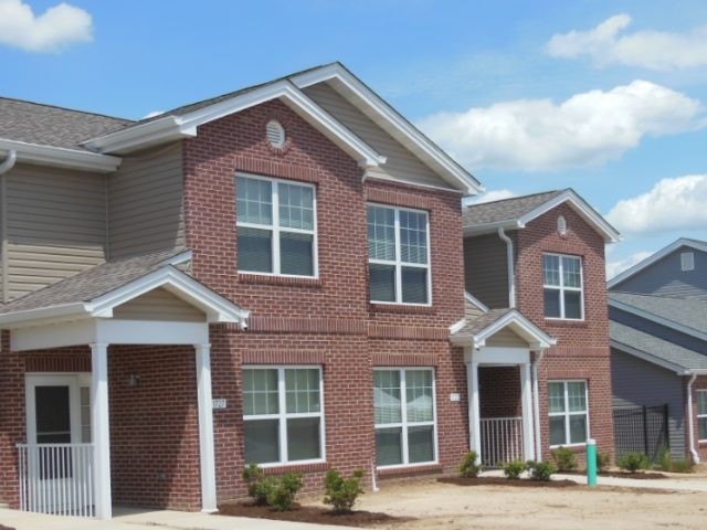Building Photo - Loretta Hall Townhomes