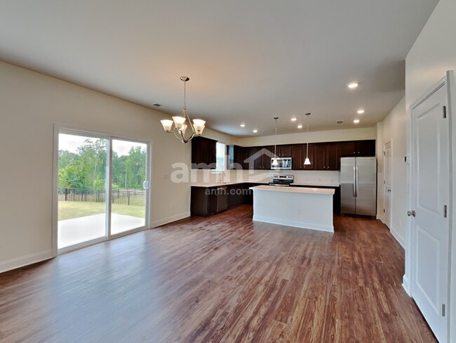 Photo - 153 Hazel Pk Dr