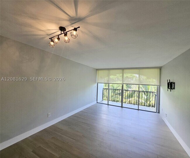 Photo - 2160 SW 16th Ave Unit 417