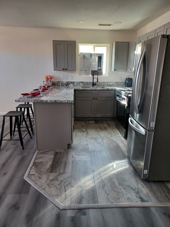 Beautiful custom kitchen - 8396 E Stevens Dr Unit A