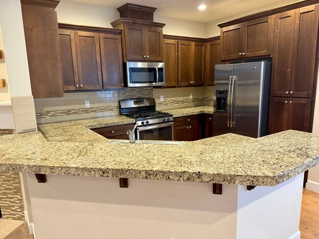 Photo - Awesome North Bethany TH w/ Air Con and private yard too.