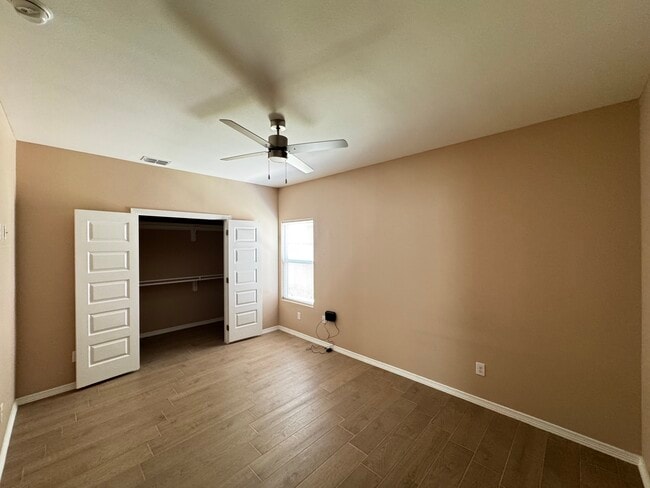 Photo - 3121 W Driftwood St Unit 1