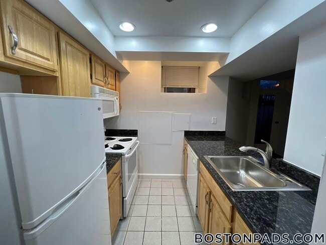 Building Photo - 112 Jersey St Rental
