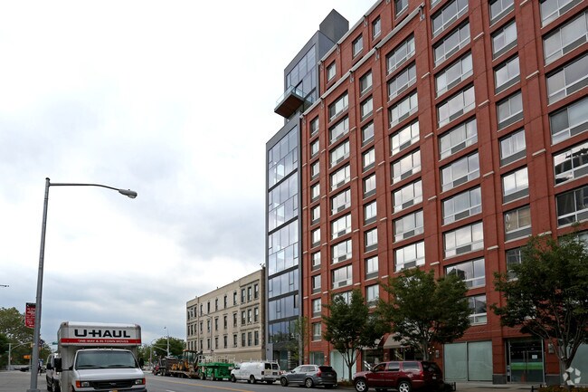 Photo - 559 W 23rd St