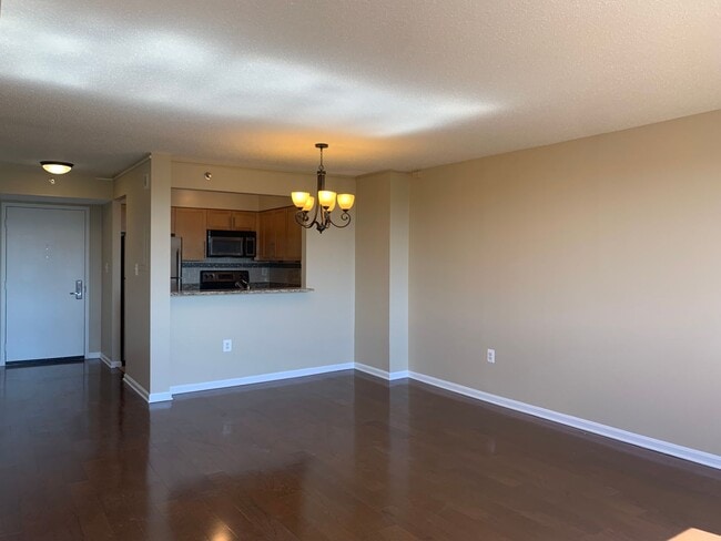 Photo - Rarely Available Penthouse 1BD/1BA in Gros...
