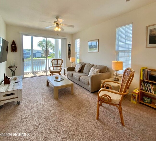 Photo - 881 Great Egret Cir SW