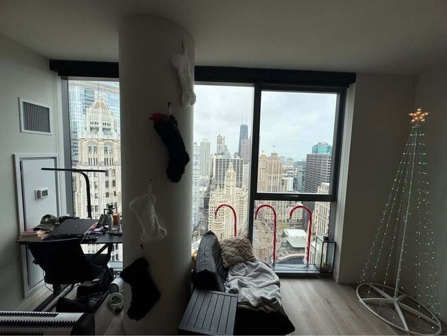 Photo - 88 E Wacker Pl