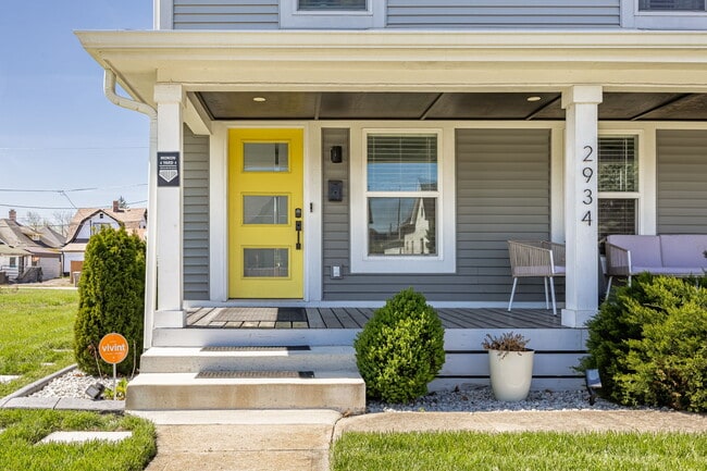Photo - 2934 Macpherson Ave