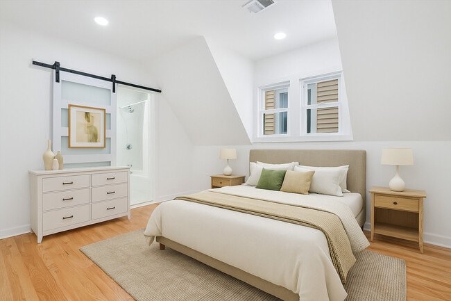 Photo - 2617 W Fullerton Ave